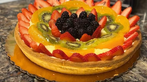 Large Fruit Tart